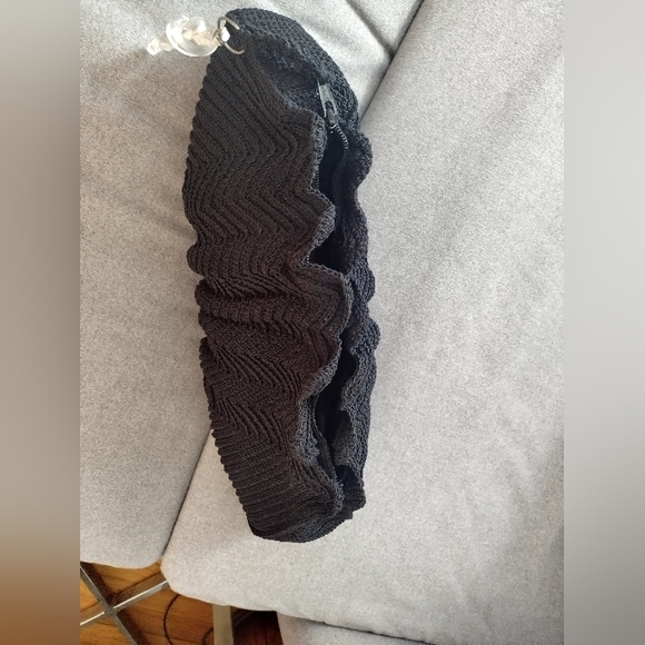 Women's Black Vintage Crochet & Velvet Clutch Purse - Picture 2 of 10